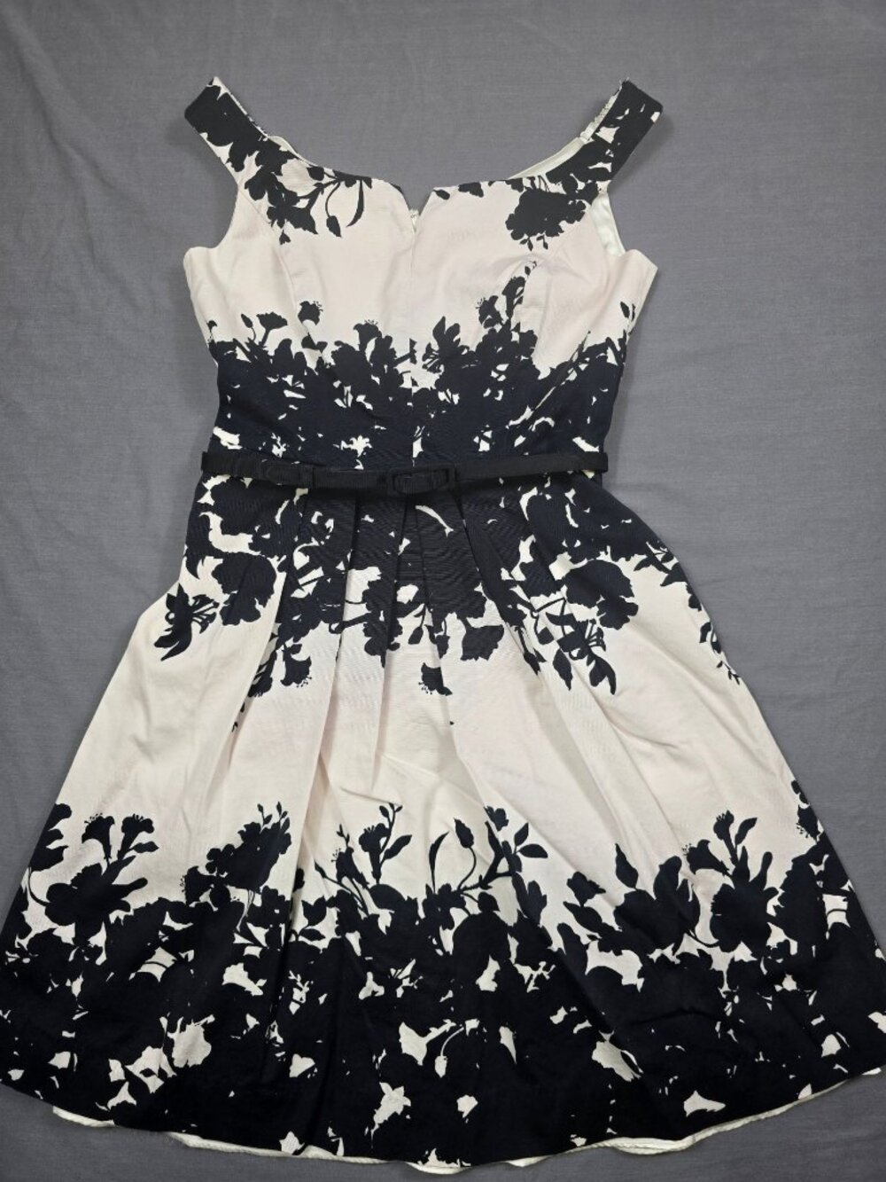White House Black Market Size 4 Floral Short Party Dress W/Belt Cocktail